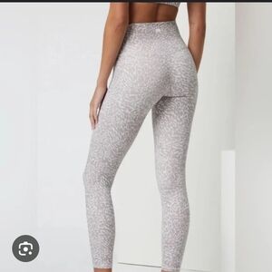 Vuori Studio Pocket Leggings